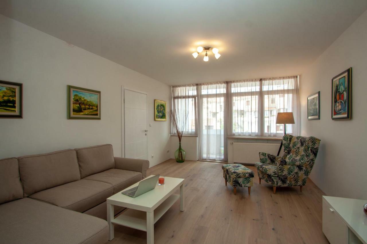 דירות PUY Apartman Colosseum מראה חיצוני תמונה