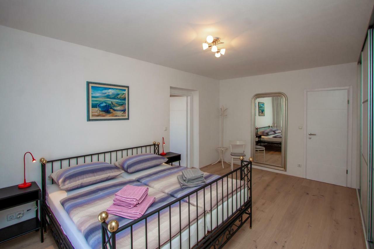 דירות PUY Apartman Colosseum מראה חיצוני תמונה